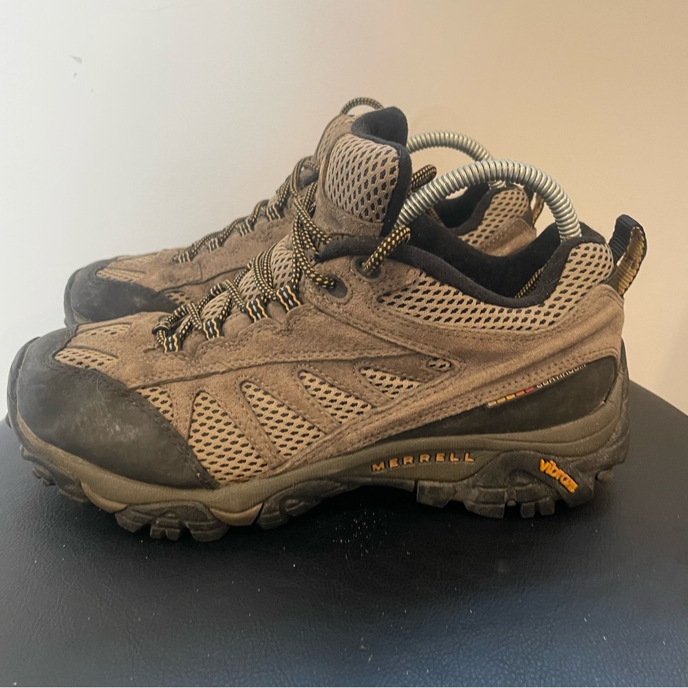 Merrell Mesa Ventilator  Mid Trail Hiking Boots Walnut Brown Womens  Size 9.5